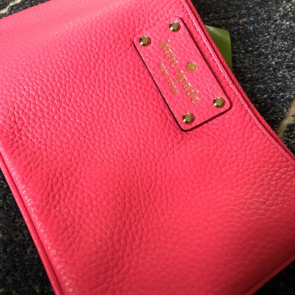 Kate Spade Zippered Chrissy Wristlet - Picture 2 of 4